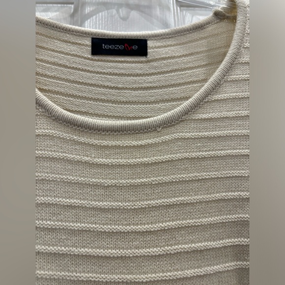 Cream Colored Winter Dress - Picture 3 of 5